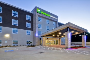 holiday inn ex and sts houston nasa boardwalk area