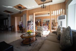 luminor hotel banyuwangi yos sudarso by wh