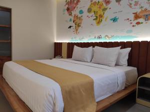 luminor hotel banyuwangi yos sudarso by wh