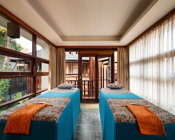 adiwana monkey forest