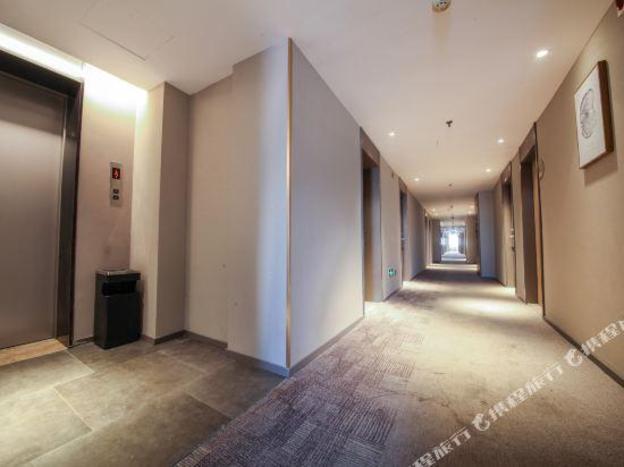 home inn jining wanda plaza bus station