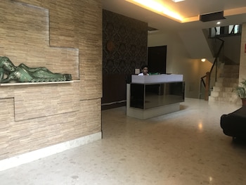 Hotel Amazone Residency - Dlf Phase 3,Lane V- Block, 37/8, Near Sri Ram School, Dlf Phase 3, Sector 24, Gurugram, Haryana 122010,3 star