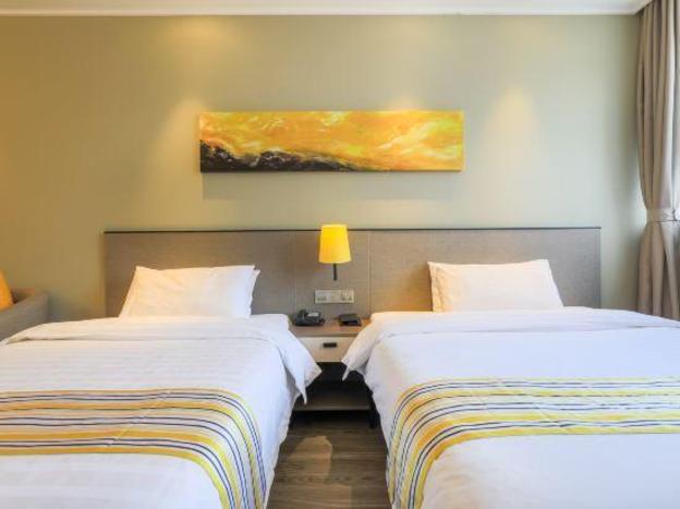 home inn plus shanghai dishui lake gangcheng xintiandi