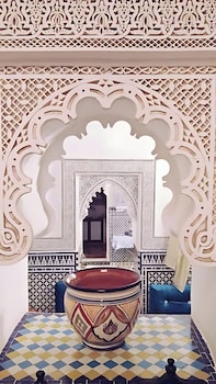 riad mounana