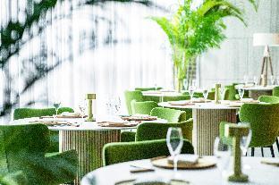 capri by fraser china square singapore