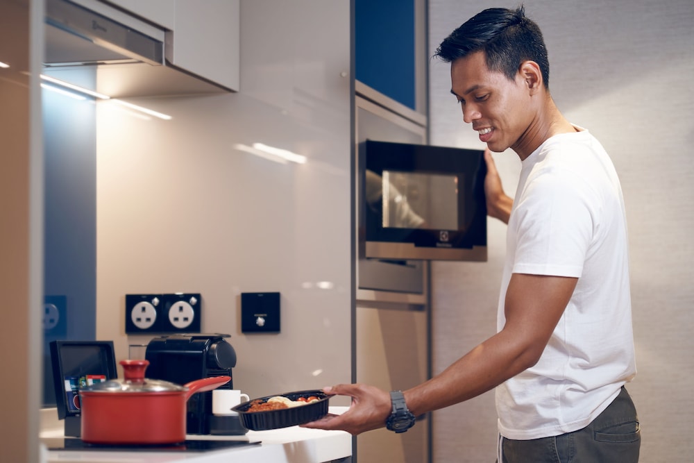 capri by fraser china square singapore