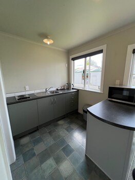 parakai geothermal motel