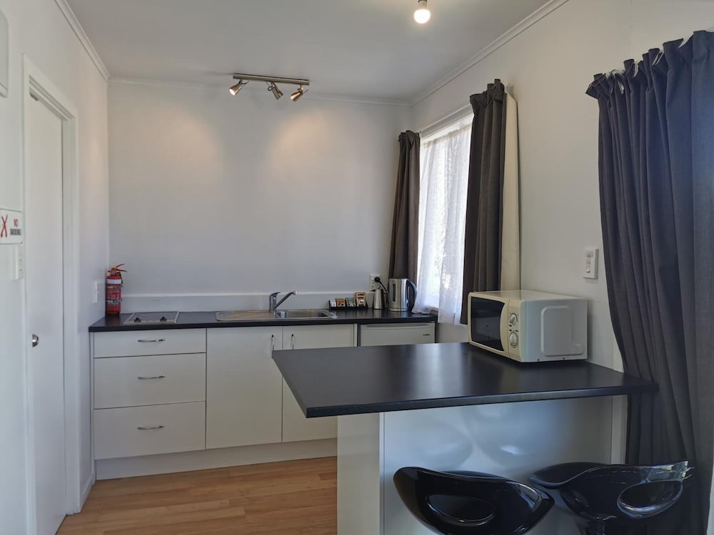 parakai geothermal motel