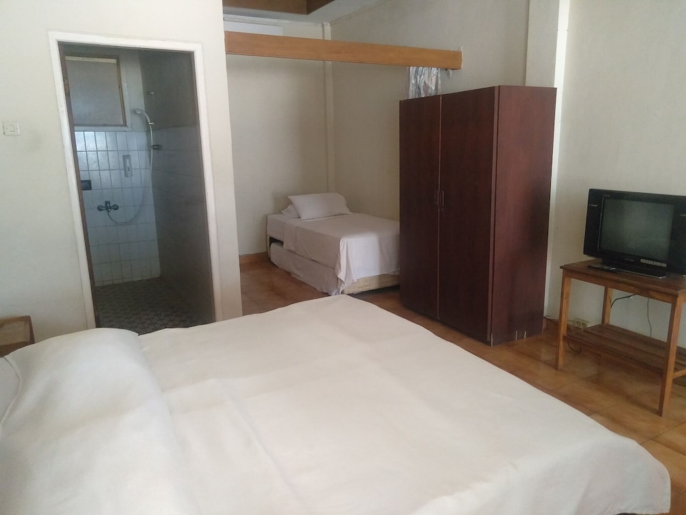 bunga ayu seaside resort