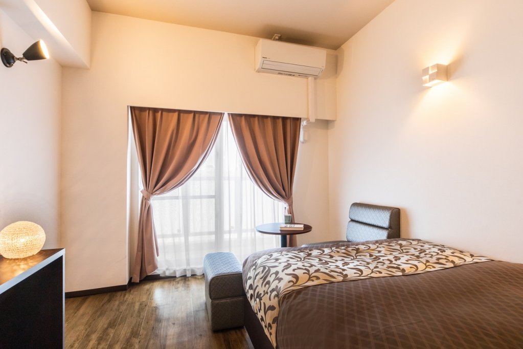 mr kinjo violette kukomae