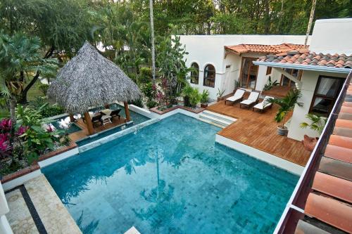 paradise beach lodge