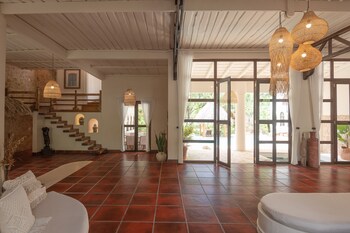 paradise beach lodge