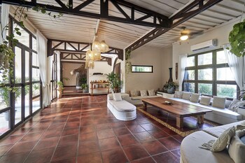 paradise beach lodge