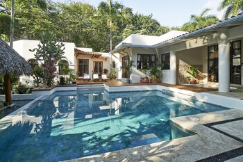 paradise beach lodge