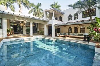 paradise beach lodge