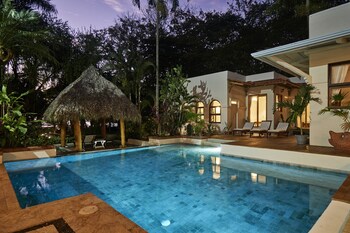 paradise beach lodge