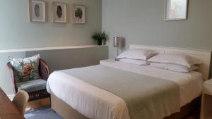 the greenhouse guesthouse