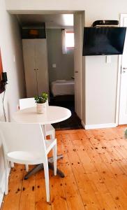 the greenhouse guesthouse