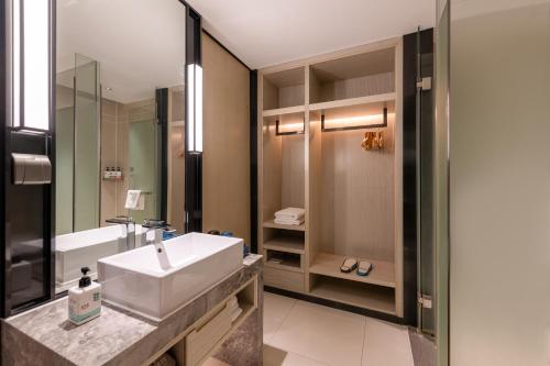 echarm hotel guangzhou jiahe wanggang metro statio