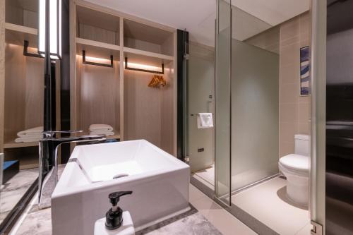 echarm hotel guangzhou jiahe wanggang metro statio