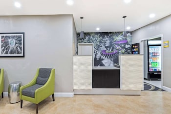 La Quinta Inn & Suites By Wyndham Ada,Oklahoma>>Ada,3 star