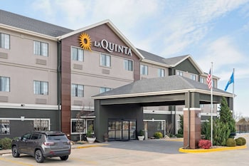 La Quinta Inn & Suites By Wyndham Ada,Oklahoma>>Ada,3 star