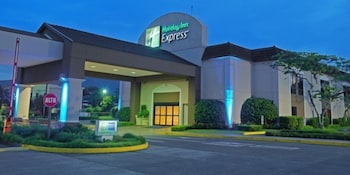 holiday inn express and suites san jose airport