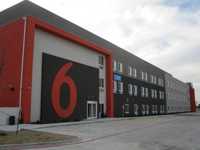 studio 6 corpus christi