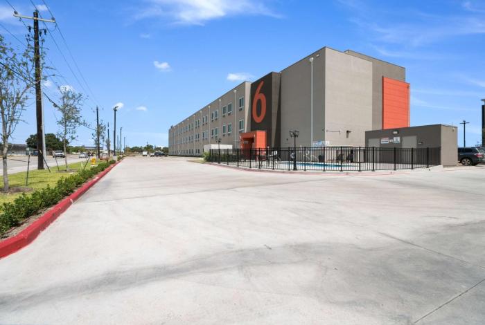 studio 6 corpus christi