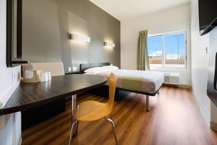 studio 6 corpus christi