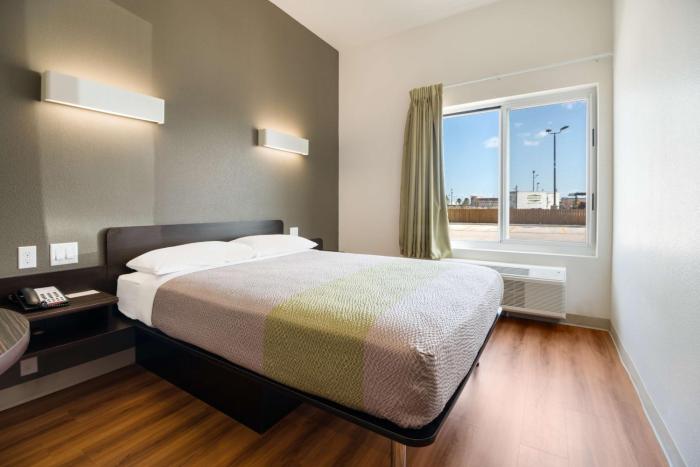 studio 6 corpus christi