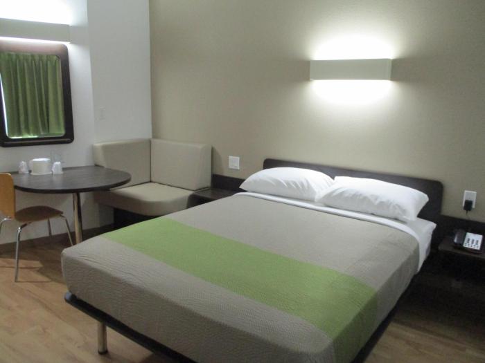 studio 6 corpus christi