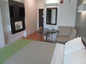 studio 6 corpus christi