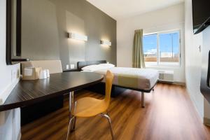 studio 6 corpus christi