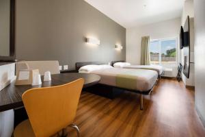 studio 6 corpus christi