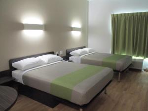 studio 6 corpus christi