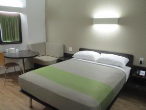 studio 6 corpus christi