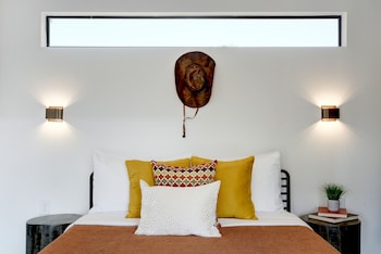 lucky arrow retreat dripping springs