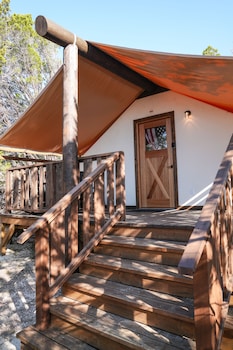 lucky arrow retreat dripping springs