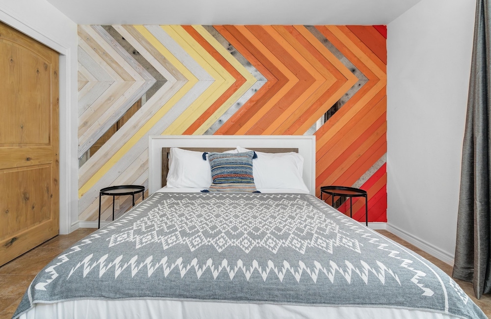 lucky arrow retreat dripping springs