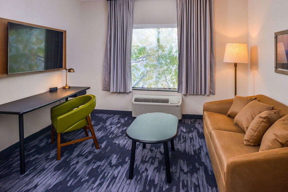 fairfield inn and suites by marriott fort worth sout