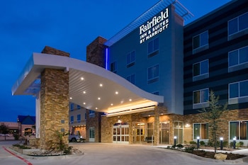 fairfield inn and suites by marriott fort worth sout