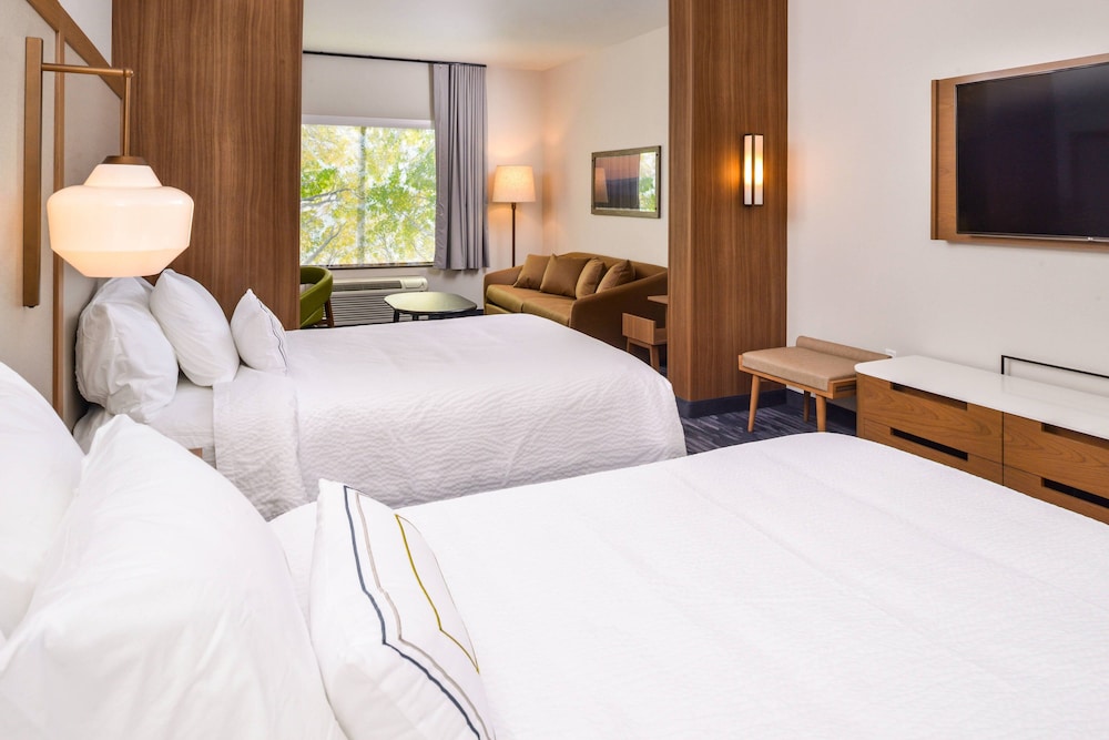 fairfield inn and suites by marriott fort worth sout