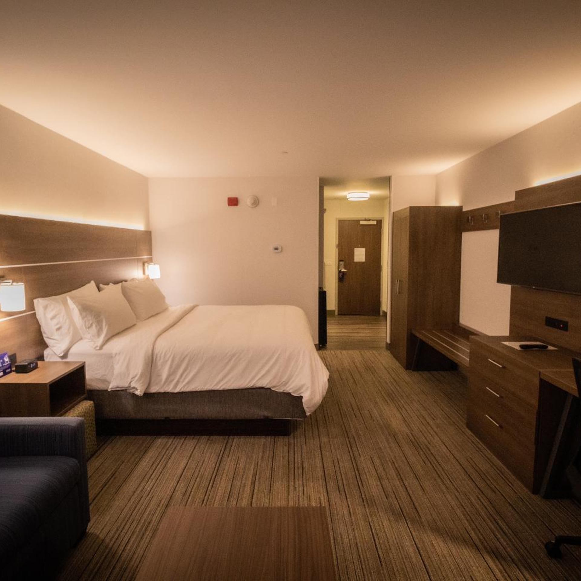 holiday inn express and suites boston south randolph