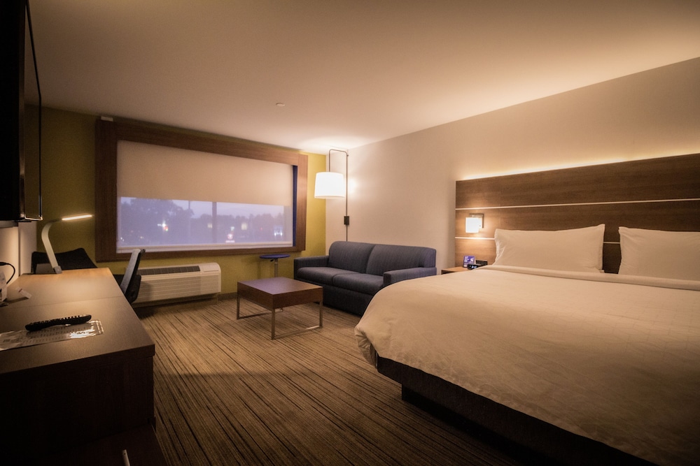 holiday inn express and suites boston south randolph