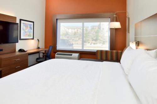holiday inn express and suites elko an ihg hotel