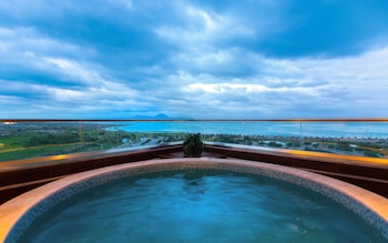 adam hotel suites