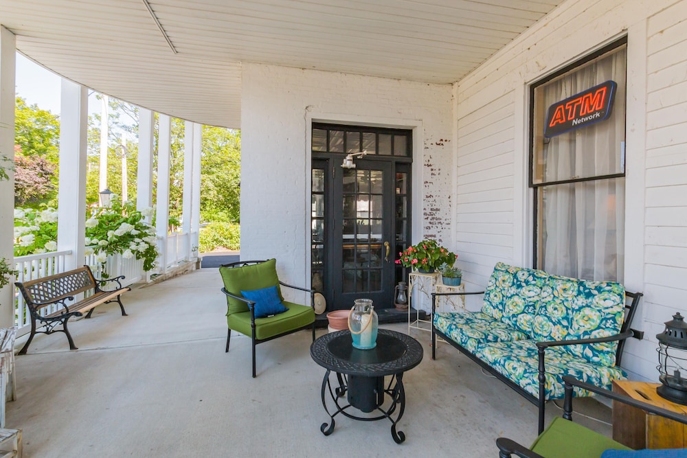 historic hotel broadalbin