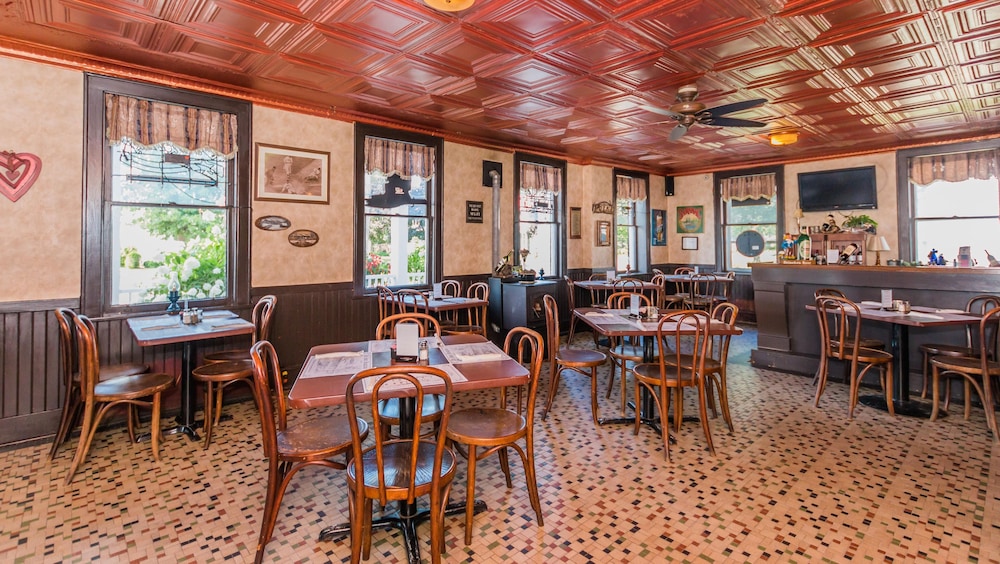 historic hotel broadalbin