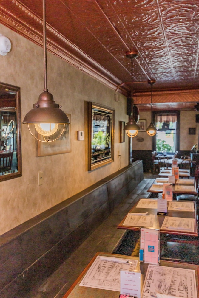 historic hotel broadalbin